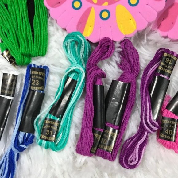 Alex Friendship Bracelet Party Set - Picture 7 of 11